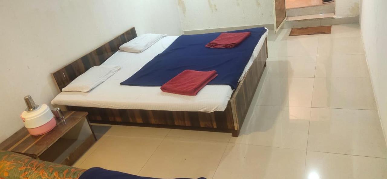 Hotel Hilltone Veg Non Veg Matheran Exterior foto