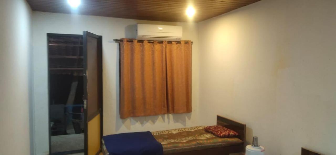 Hotel Hilltone Veg Non Veg Matheran Exterior foto