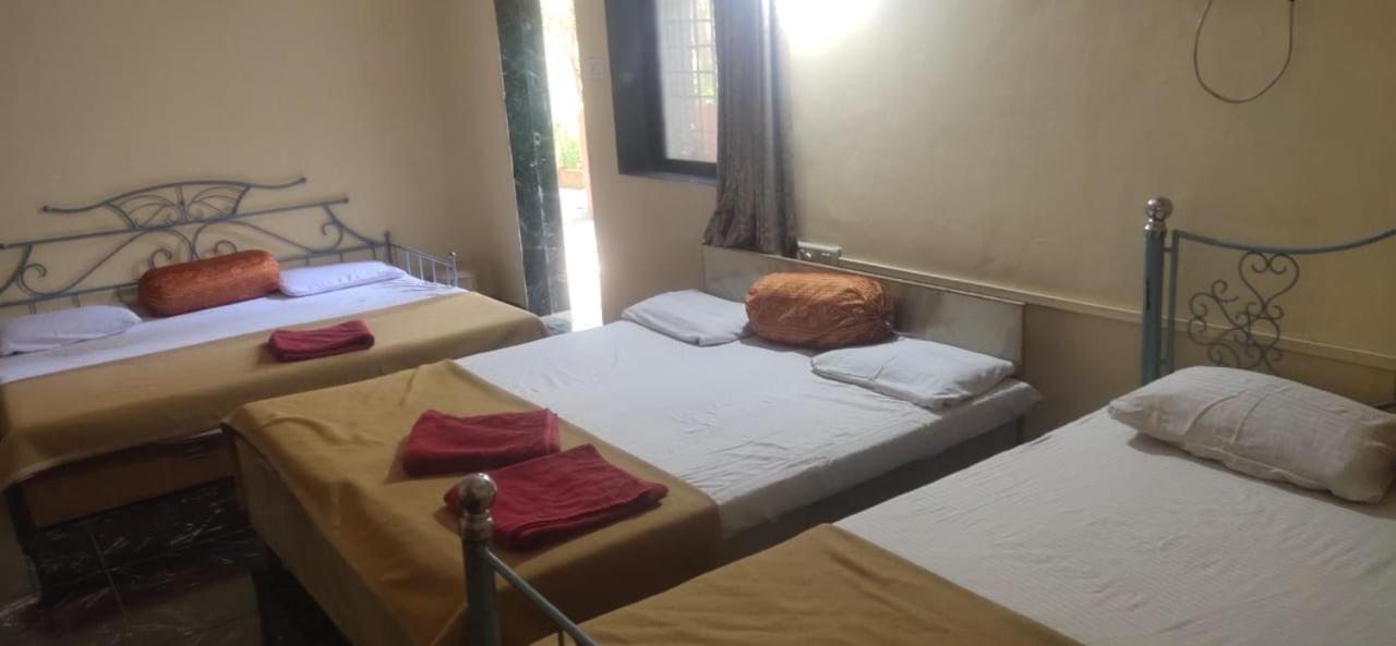 Hotel Hilltone Veg Non Veg Matheran Exterior foto